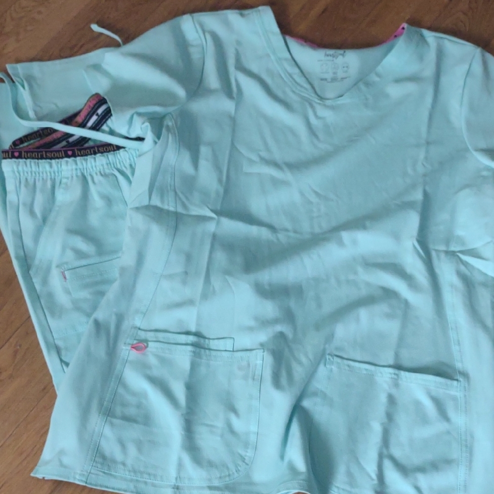 Heaetsoul Light Blue Scrub Set